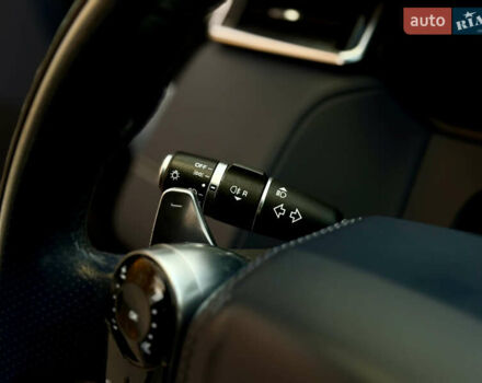 Белый Ленд Ровер Рендж Ровер Велар, объемом двигателя 2 л и пробегом 134 тыс. км за 33999 $, фото 87 на Automoto.ua