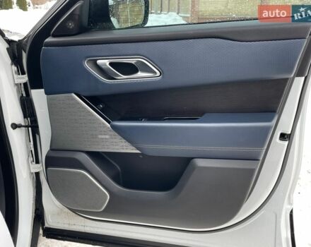 Білий Ленд Ровер Рендж Ровер Велар, об'ємом двигуна 2 л та пробігом 156 тис. км за 27000 $, фото 37 на Automoto.ua