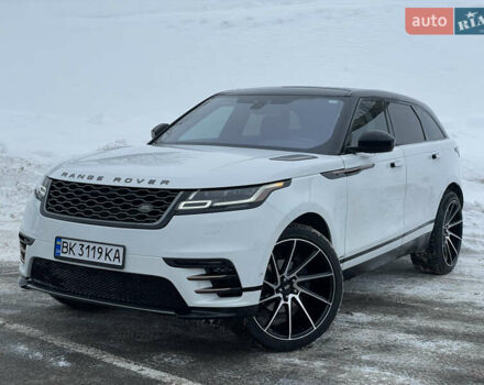 Белый Ленд Ровер Рендж Ровер Велар, объемом двигателя 2 л и пробегом 155 тыс. км за 29500 $, фото 5 на Automoto.ua