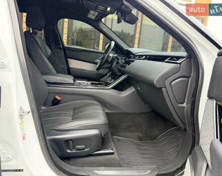 Білий Ленд Ровер Рендж Ровер Велар, об'ємом двигуна 2 л та пробігом 208 тис. км за 29999 $, фото 13 на Automoto.ua