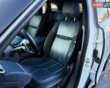 Белый Ленд Ровер Рендж Ровер Велар, объемом двигателя 2 л и пробегом 134 тыс. км за 29999 $, фото 64 на Automoto.ua