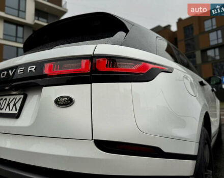 Белый Ленд Ровер Рендж Ровер Велар, объемом двигателя 2 л и пробегом 130 тыс. км за 32500 $, фото 40 на Automoto.ua