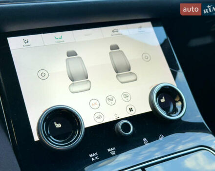 Белый Ленд Ровер Рендж Ровер Велар, объемом двигателя 2 л и пробегом 134 тыс. км за 33999 $, фото 90 на Automoto.ua