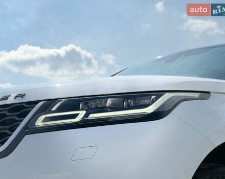 Білий Ленд Ровер Рендж Ровер Велар, об'ємом двигуна 2 л та пробігом 134 тис. км за 28999 $, фото 31 на Automoto.ua