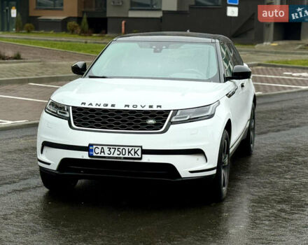 Белый Ленд Ровер Рендж Ровер Велар, объемом двигателя 2 л и пробегом 130 тыс. км за 32500 $, фото 8 на Automoto.ua