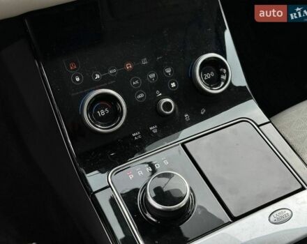 Белый Ленд Ровер Рендж Ровер Велар, объемом двигателя 2.99 л и пробегом 106 тыс. км за 39900 $, фото 31 на Automoto.ua