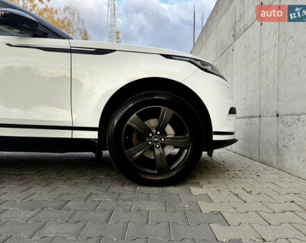Белый Ленд Ровер Рендж Ровер Велар, объемом двигателя 2 л и пробегом 134 тыс. км за 33999 $, фото 39 на Automoto.ua
