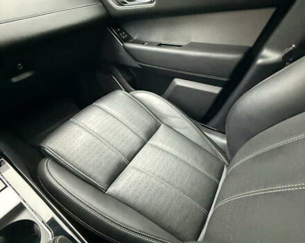 Белый Ленд Ровер Рендж Ровер Велар, объемом двигателя 2 л и пробегом 87 тыс. км за 33300 $, фото 16 на Automoto.ua