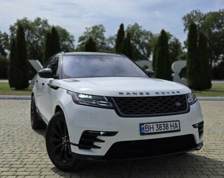 Белый Ленд Ровер Рендж Ровер Велар, объемом двигателя 3 л и пробегом 95 тыс. км за 39500 $, фото 4 на Automoto.ua