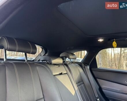 Белый Ленд Ровер Рендж Ровер Велар, объемом двигателя 3 л и пробегом 75 тыс. км за 42500 $, фото 43 на Automoto.ua