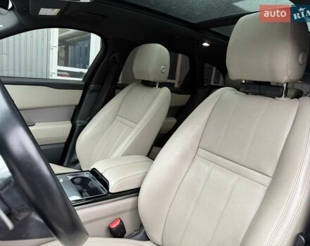 Белый Ленд Ровер Рендж Ровер Велар, объемом двигателя 3 л и пробегом 133 тыс. км за 39500 $, фото 47 на Automoto.ua