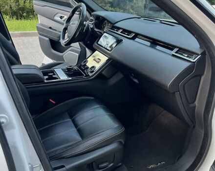 Білий Ленд Ровер Рендж Ровер Велар, об'ємом двигуна 2 л та пробігом 150 тис. км за 29900 $, фото 17 на Automoto.ua