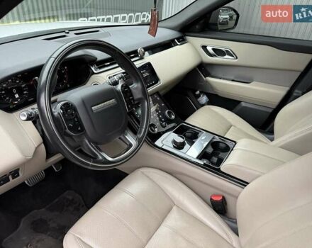 Белый Ленд Ровер Рендж Ровер Велар, объемом двигателя 3 л и пробегом 133 тыс. км за 39500 $, фото 45 на Automoto.ua