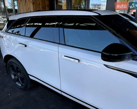 Белый Ленд Ровер Рендж Ровер Велар, объемом двигателя 2 л и пробегом 91 тыс. км за 34999 $, фото 19 на Automoto.ua