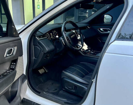 Білий Ленд Ровер Рендж Ровер Велар, об'ємом двигуна 2 л та пробігом 150 тис. км за 29900 $, фото 10 на Automoto.ua