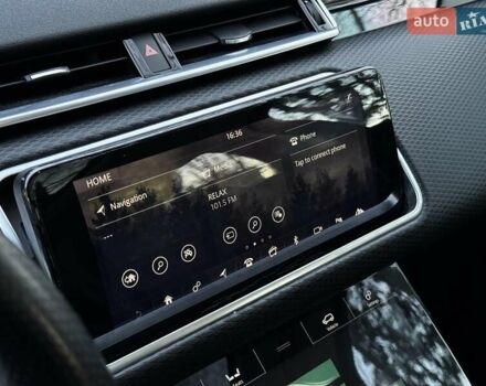 Білий Ленд Ровер Рендж Ровер Велар, об'ємом двигуна 2 л та пробігом 141 тис. км за 37690 $, фото 24 на Automoto.ua