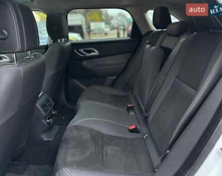 Белый Ленд Ровер Рендж Ровер Велар, объемом двигателя 2 л и пробегом 127 тыс. км за 27900 $, фото 29 на Automoto.ua