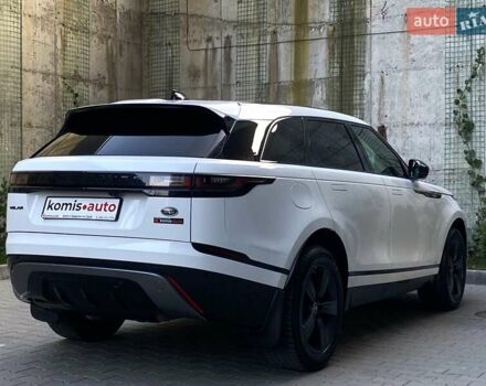 Белый Ленд Ровер Рендж Ровер Велар, объемом двигателя 2 л и пробегом 91 тыс. км за 34999 $, фото 26 на Automoto.ua