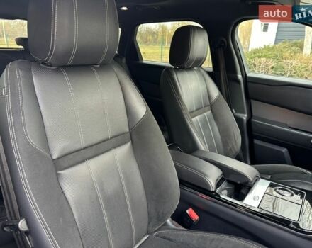 Білий Ленд Ровер Рендж Ровер Велар, об'ємом двигуна 2 л та пробігом 131 тис. км за 32000 $, фото 53 на Automoto.ua