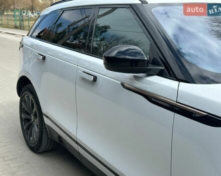 Білий Ленд Ровер Рендж Ровер Велар, об'ємом двигуна 2 л та пробігом 131 тис. км за 32000 $, фото 20 на Automoto.ua