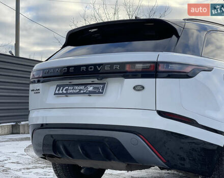 Білий Ленд Ровер Рендж Ровер Велар, об'ємом двигуна 2 л та пробігом 209 тис. км за 31999 $, фото 11 на Automoto.ua