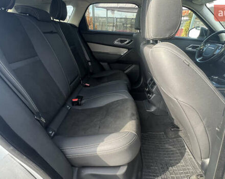 Белый Ленд Ровер Рендж Ровер Велар, объемом двигателя 2 л и пробегом 134 тыс. км за 25500 $, фото 29 на Automoto.ua