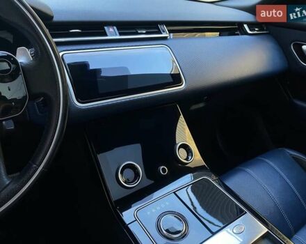 Белый Ленд Ровер Рендж Ровер Велар, объемом двигателя 2 л и пробегом 91 тыс. км за 34999 $, фото 44 на Automoto.ua