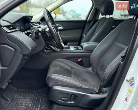 Белый Ленд Ровер Рендж Ровер Велар, объемом двигателя 2 л и пробегом 127 тыс. км за 27900 $, фото 10 на Automoto.ua