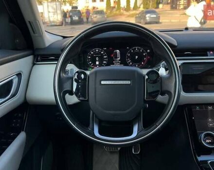 Білий Ленд Ровер Рендж Ровер Велар, об'ємом двигуна 3 л та пробігом 76 тис. км за 35999 $, фото 40 на Automoto.ua