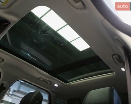 Білий Ленд Ровер Рендж Ровер Велар, об'ємом двигуна 2 л та пробігом 138 тис. км за 41900 $, фото 30 на Automoto.ua