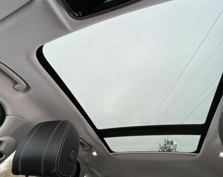 Белый Ленд Ровер Рендж Ровер Велар, объемом двигателя 2 л и пробегом 139 тыс. км за 32300 $, фото 17 на Automoto.ua