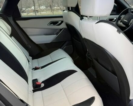 Білий Ленд Ровер Рендж Ровер Велар, об'ємом двигуна 2 л та пробігом 95 тис. км за 35800 $, фото 18 на Automoto.ua