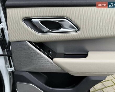 Белый Ленд Ровер Рендж Ровер Велар, объемом двигателя 3 л и пробегом 133 тыс. км за 39500 $, фото 34 на Automoto.ua