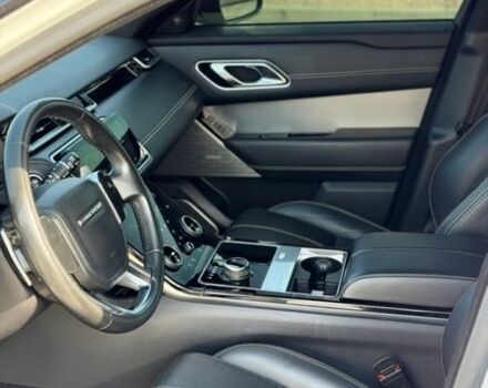 Білий Ленд Ровер Рендж Ровер Велар, об'ємом двигуна 2 л та пробігом 130 тис. км за 32200 $, фото 17 на Automoto.ua