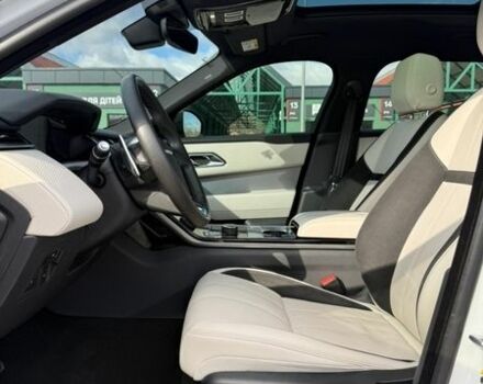 Білий Ленд Ровер Рендж Ровер Велар, об'ємом двигуна 2 л та пробігом 95 тис. км за 35800 $, фото 10 на Automoto.ua