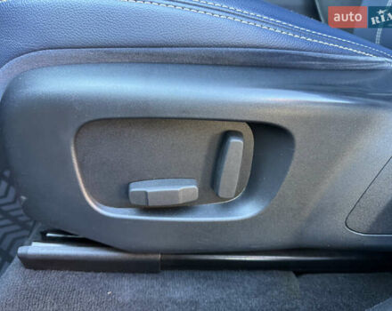 Белый Ленд Ровер Рендж Ровер Велар, объемом двигателя 2 л и пробегом 91 тыс. км за 34999 $, фото 37 на Automoto.ua