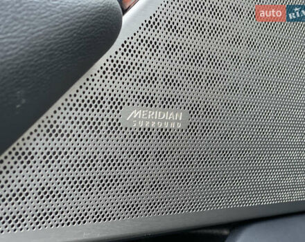 Білий Ленд Ровер Рендж Ровер Велар, об'ємом двигуна 2 л та пробігом 209 тис. км за 31999 $, фото 36 на Automoto.ua