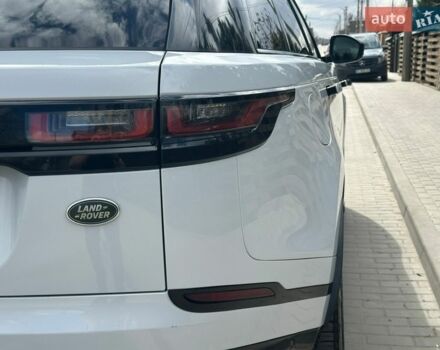 Білий Ленд Ровер Рендж Ровер Велар, об'ємом двигуна 2 л та пробігом 131 тис. км за 32000 $, фото 21 на Automoto.ua