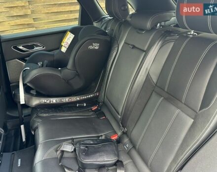 Білий Ленд Ровер Рендж Ровер Велар, об'ємом двигуна 2 л та пробігом 131 тис. км за 32000 $, фото 48 на Automoto.ua