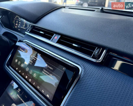 Белый Ленд Ровер Рендж Ровер Велар, объемом двигателя 2 л и пробегом 91 тыс. км за 34999 $, фото 62 на Automoto.ua