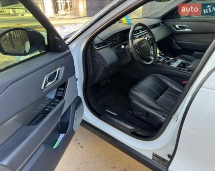 Белый Ленд Ровер Рендж Ровер Велар, объемом двигателя 3 л и пробегом 75 тыс. км за 42500 $, фото 19 на Automoto.ua