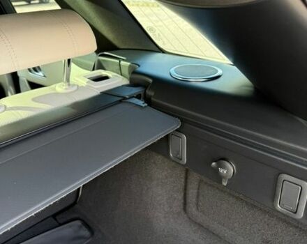 Білий Ленд Ровер Рендж Ровер Велар, об'ємом двигуна 2 л та пробігом 95 тис. км за 35800 $, фото 21 на Automoto.ua