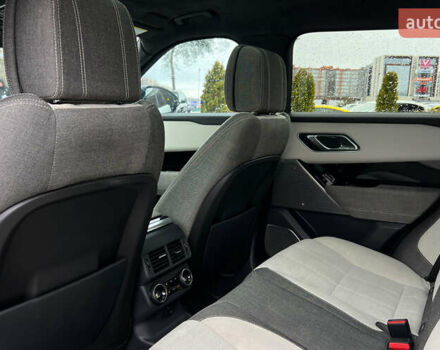 Белый Ленд Ровер Рендж Ровер Велар, объемом двигателя 3 л и пробегом 60 тыс. км за 33900 $, фото 25 на Automoto.ua