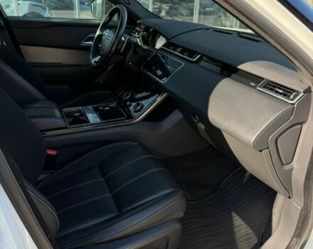 Білий Ленд Ровер Рендж Ровер Велар, об'ємом двигуна 2 л та пробігом 132 тис. км за 33000 $, фото 19 на Automoto.ua