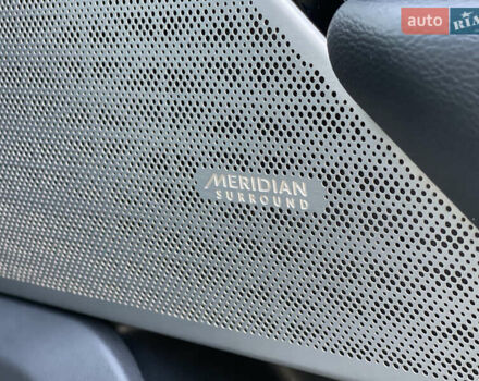 Білий Ленд Ровер Рендж Ровер Велар, об'ємом двигуна 2 л та пробігом 209 тис. км за 31999 $, фото 70 на Automoto.ua