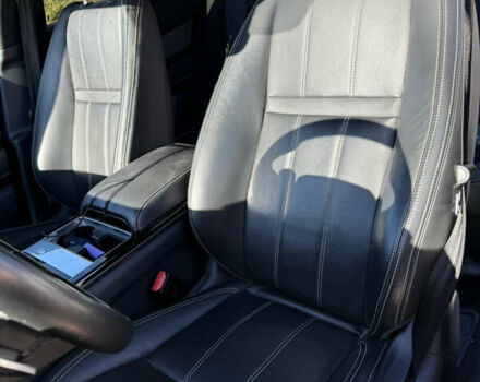 Белый Ленд Ровер Рендж Ровер Велар, объемом двигателя 3 л и пробегом 85 тыс. км за 40000 $, фото 11 на Automoto.ua