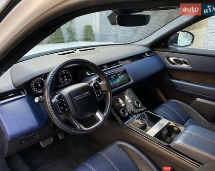 Белый Ленд Ровер Рендж Ровер Велар, объемом двигателя 2 л и пробегом 91 тыс. км за 34999 $, фото 32 на Automoto.ua