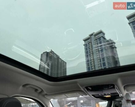 Белый Ленд Ровер Рендж Ровер Велар, объемом двигателя 2 л и пробегом 127 тыс. км за 27900 $, фото 24 на Automoto.ua