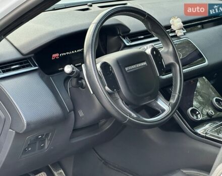 Білий Ленд Ровер Рендж Ровер Велар, об'ємом двигуна 2 л та пробігом 131 тис. км за 32000 $, фото 44 на Automoto.ua