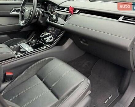 Белый Ленд Ровер Рендж Ровер Велар, объемом двигателя 2 л и пробегом 134 тыс. км за 34000 $, фото 9 на Automoto.ua